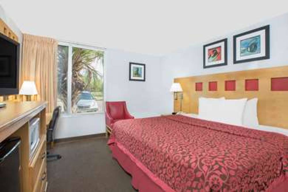 DAYS INN ALICE 7