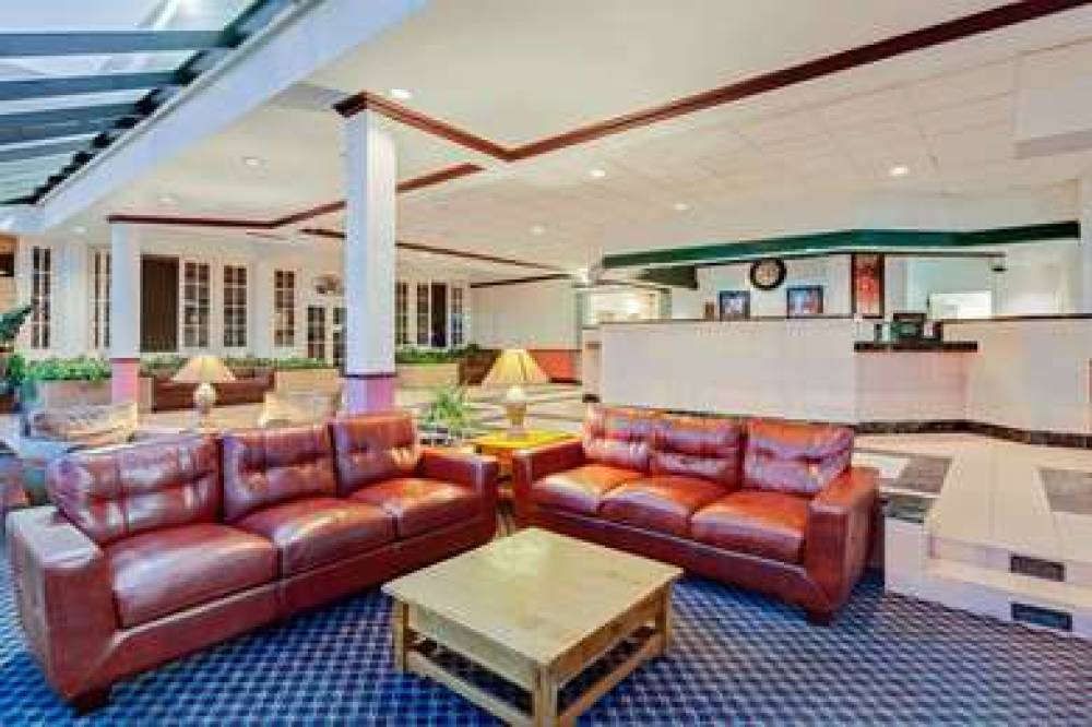 DAYS INN BAY CITY 9