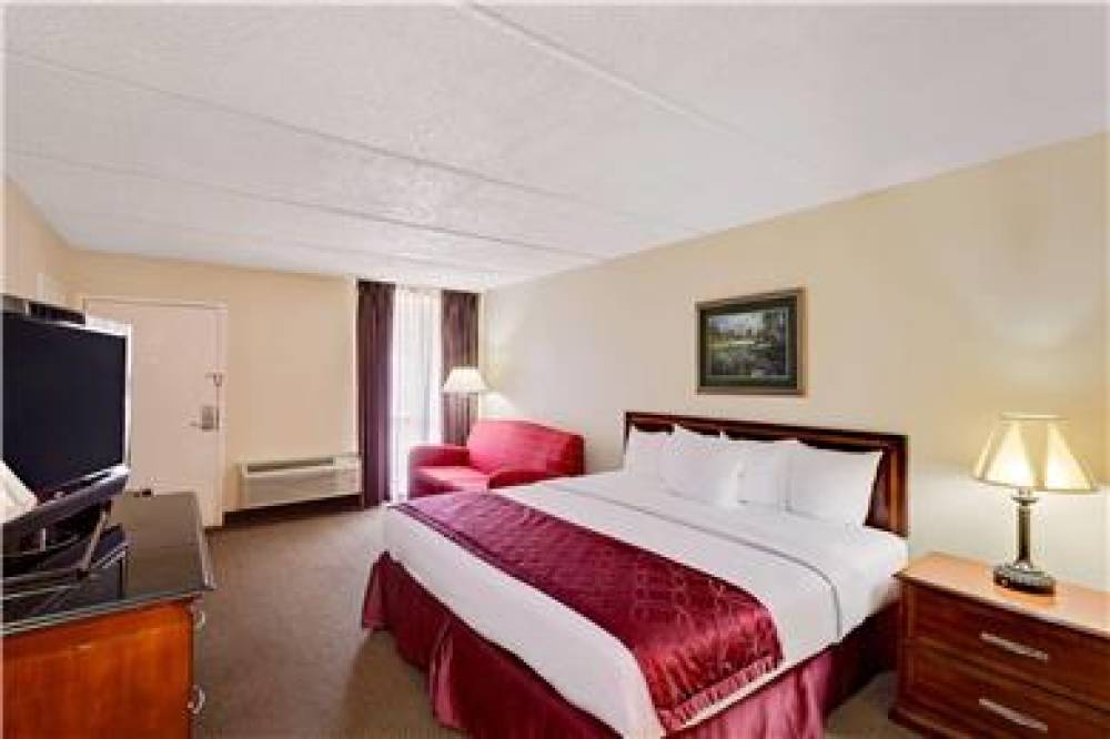 DAYS INN BAY CITY 2
