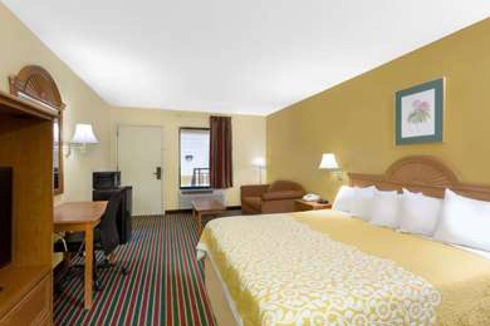 Days Inn Biscoe 4