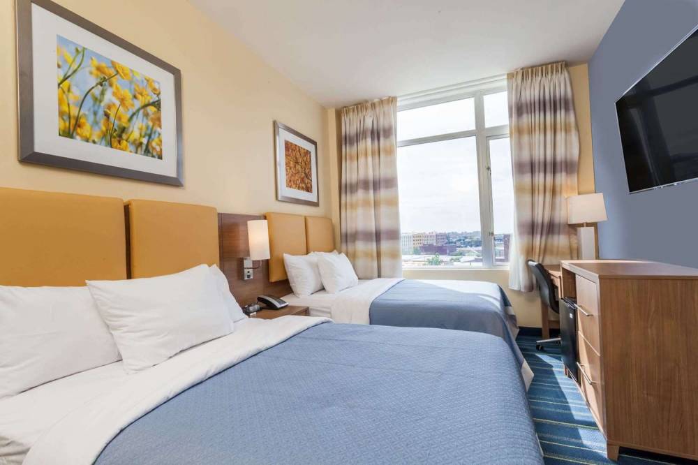 DAYS INN BROOKLYN CROWN HEIGHT 9