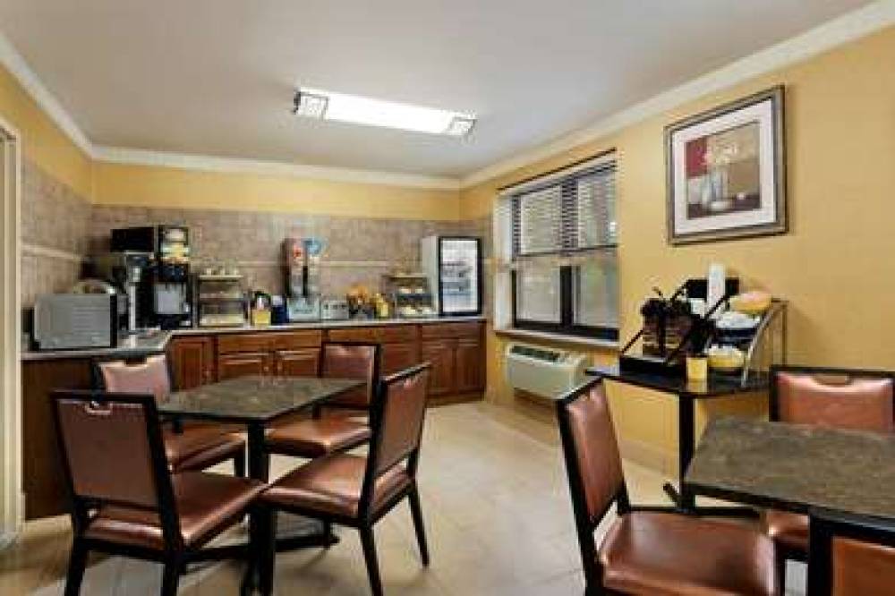 Days Inn Brooklyn 5