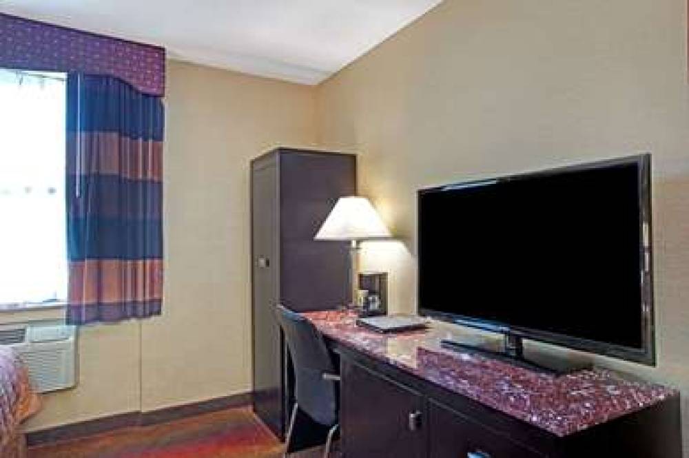 Days Inn Brooklyn 9