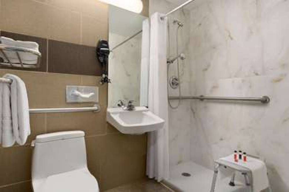 Days Inn Brooklyn 6