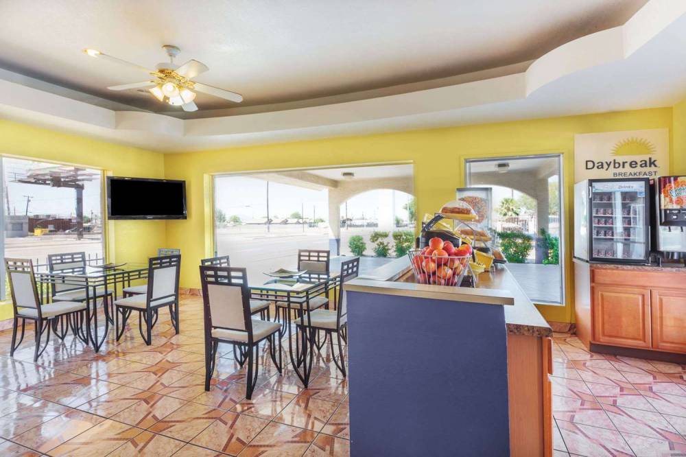 Days Inn By Wyndham Airport - Phoenix 10