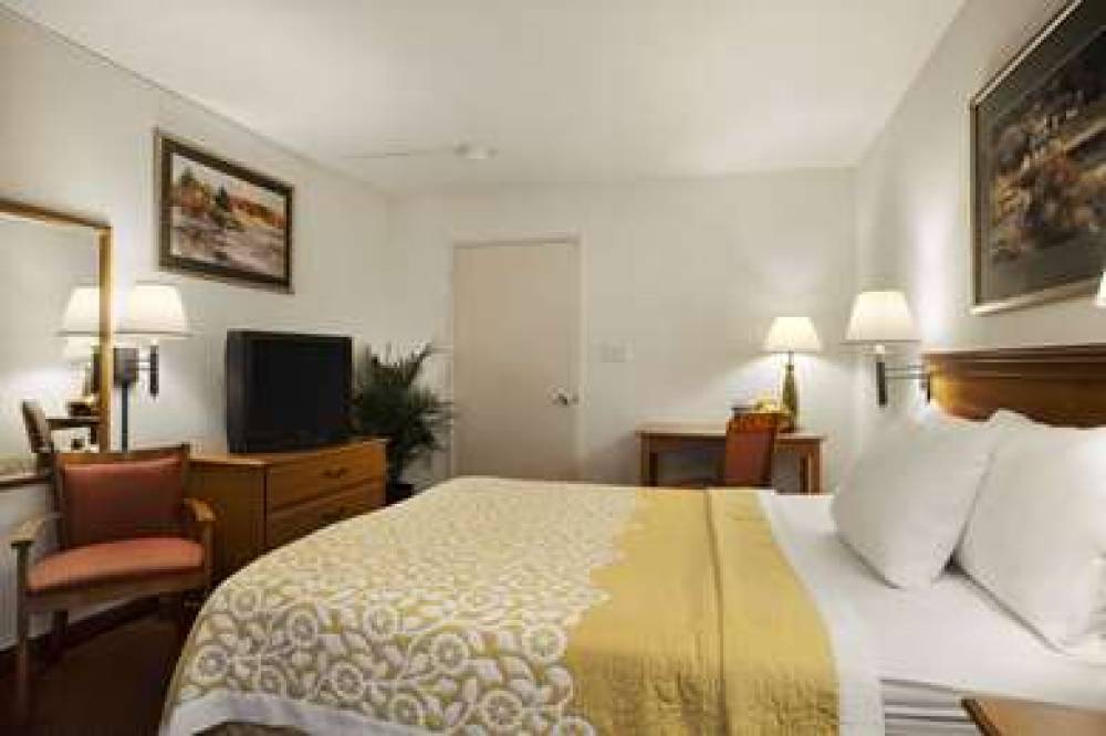 Days Inn By Wyndham Alexandria 5
