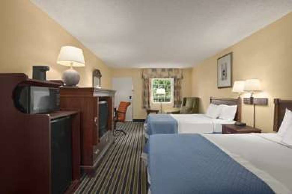 Days Inn By Wyndham Alexandria 9
