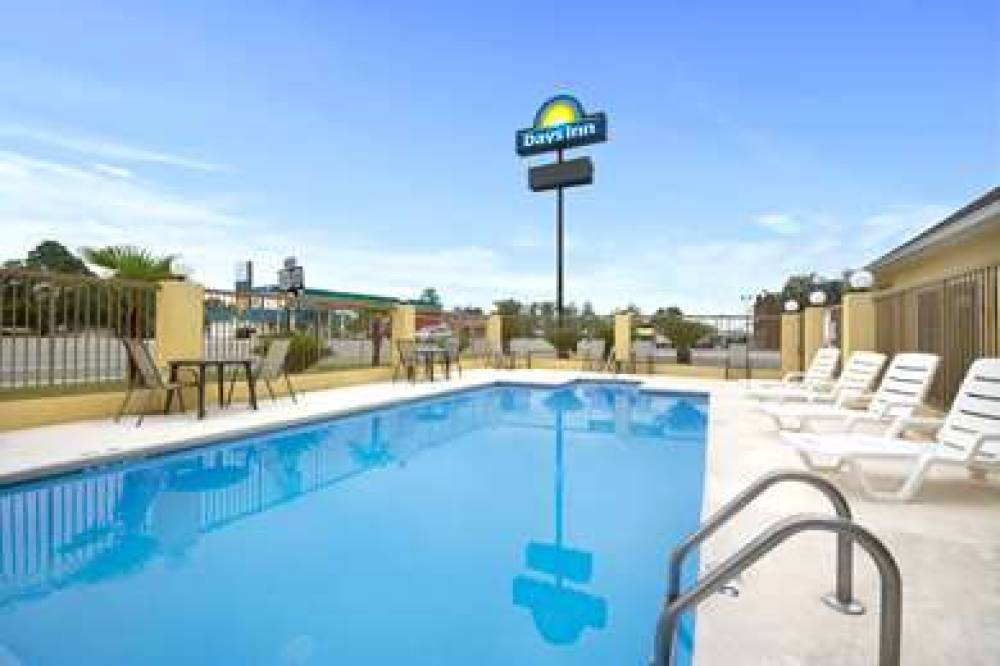Days Inn By Wyndham Alma 4