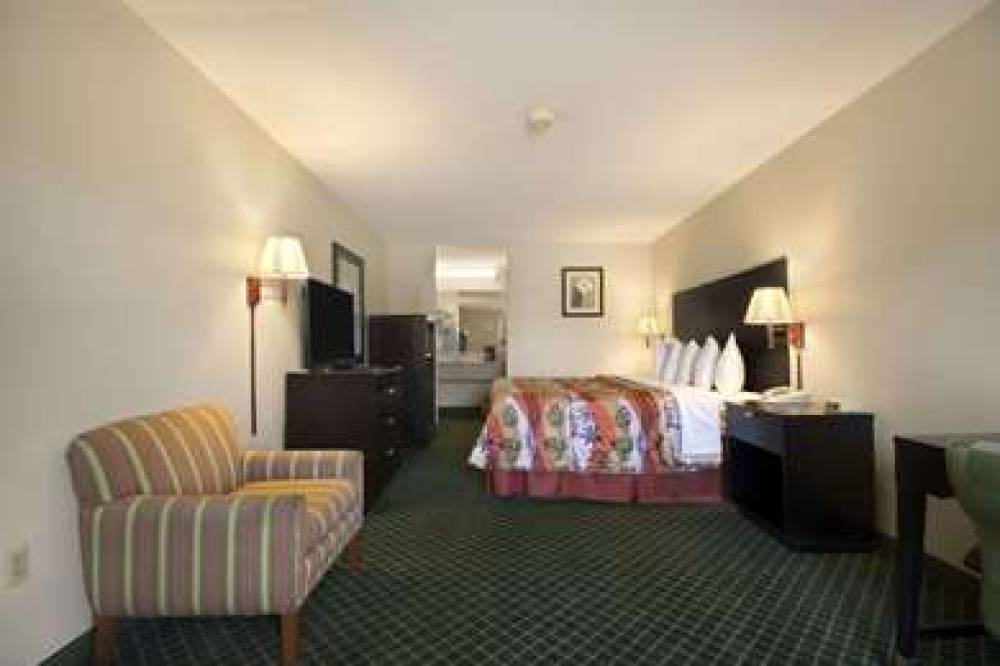 Days Inn By Wyndham Alma 9
