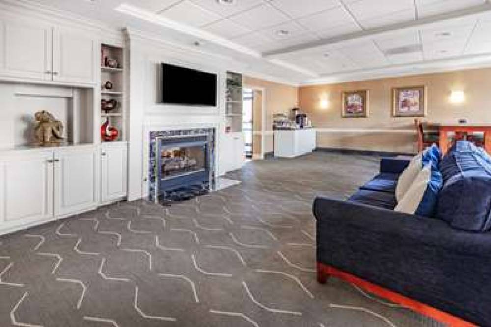 Days Inn By Wyndham Altavista 10