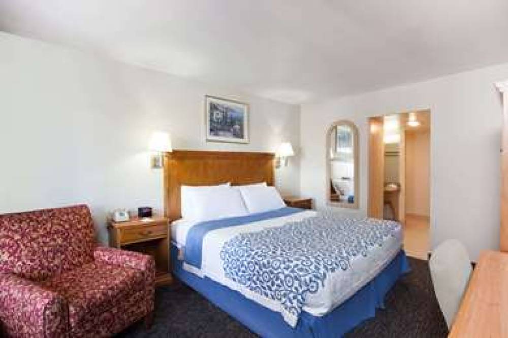 DAYS INN BY WYNDHAM ANAHEIM NE 8