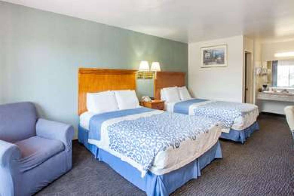 DAYS INN BY WYNDHAM ANAHEIM NE 9