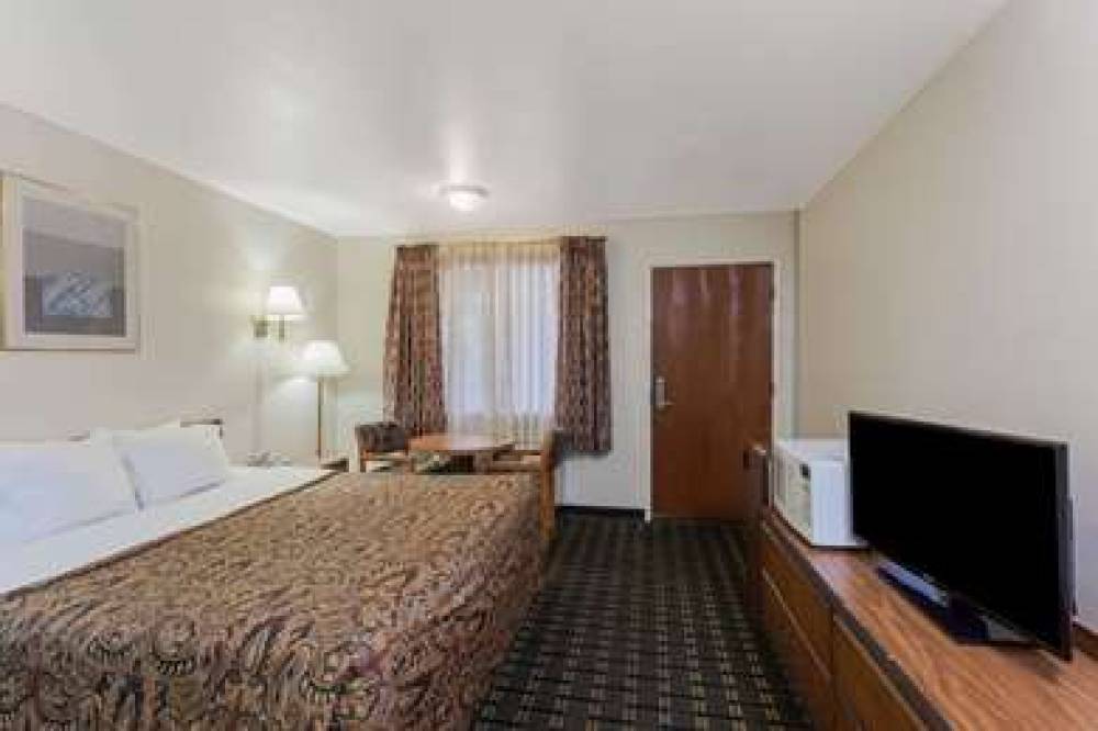 Days Inn By Wyndham Anaheim West 1