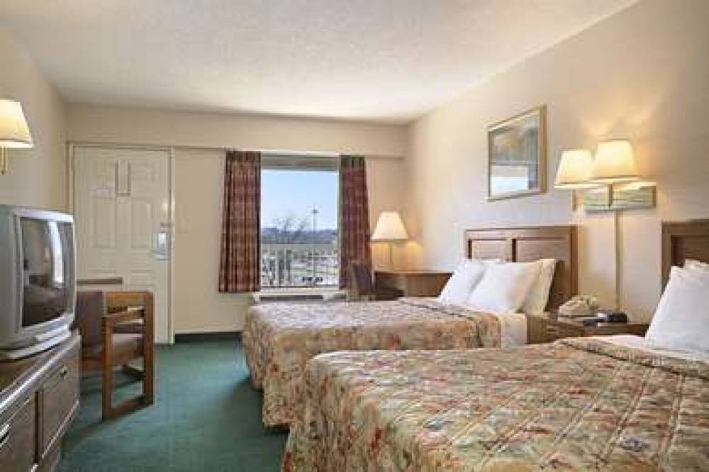 DAYS INN BY WYNDHAM APPLE VALLEY PI 1