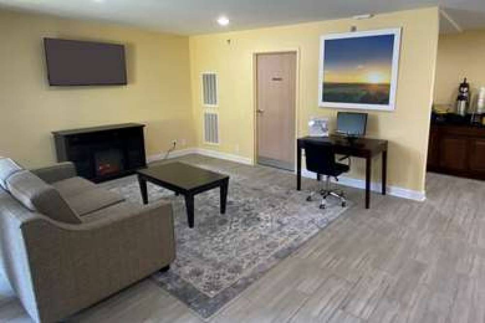 DAYS INN BY WYNDHAM ATLANTA/SOUTHLA 3