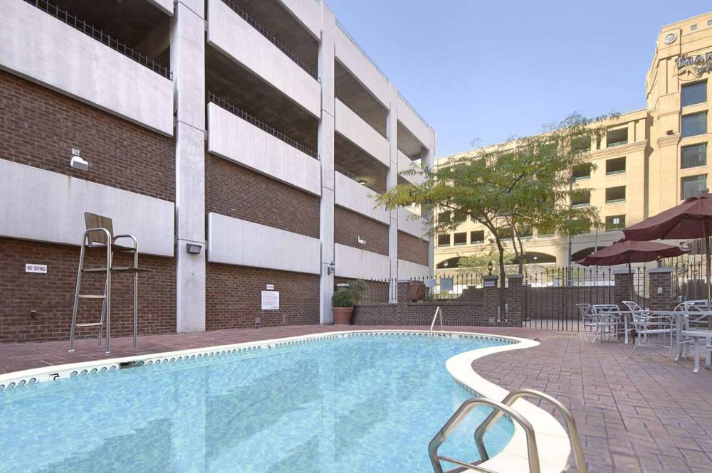 Days Inn By Wyndham, Baltimore Inner Harbor 9