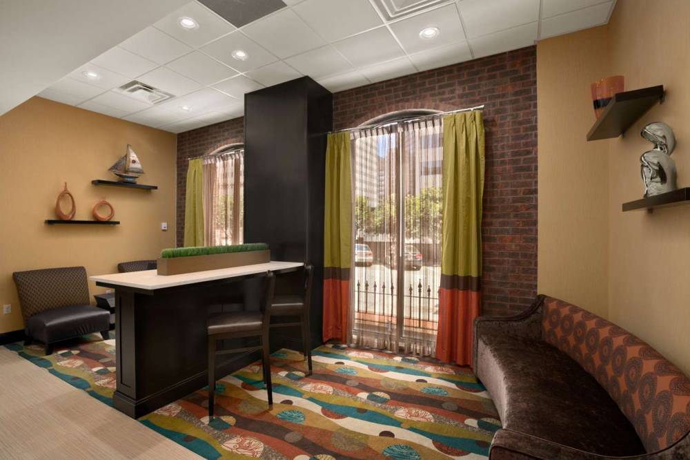 Days Inn By Wyndham, Baltimore Inner Harbor 6