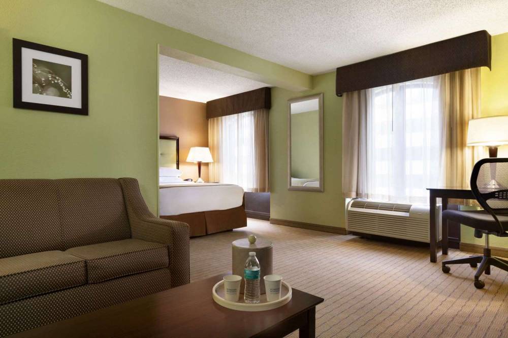 Days Inn By Wyndham, Baltimore Inner Harbor 2