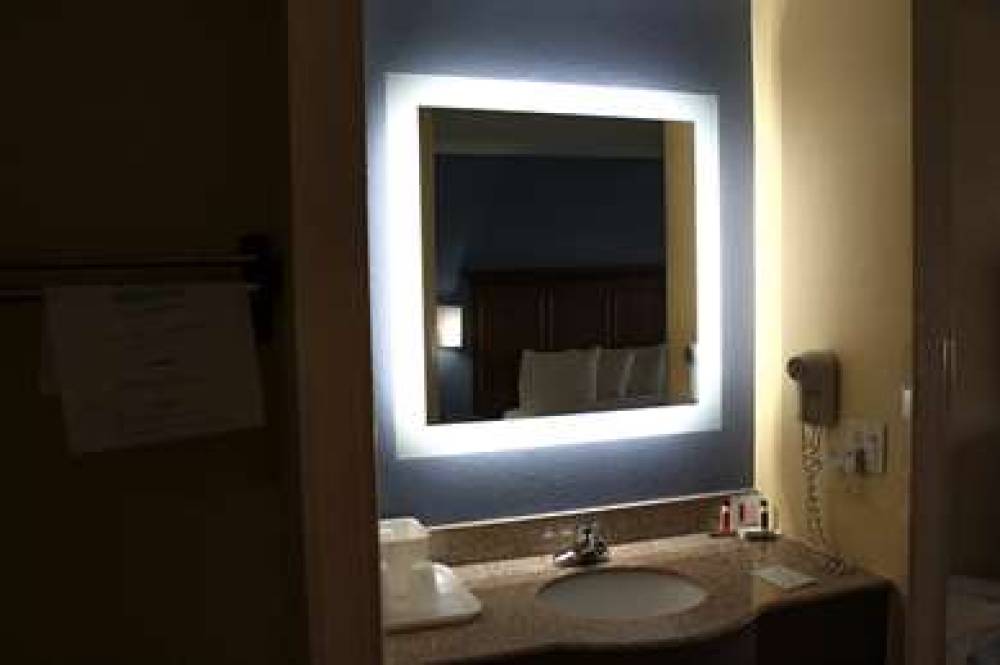 DAYS INN BY WYNDHAM BATAVIA OH 10