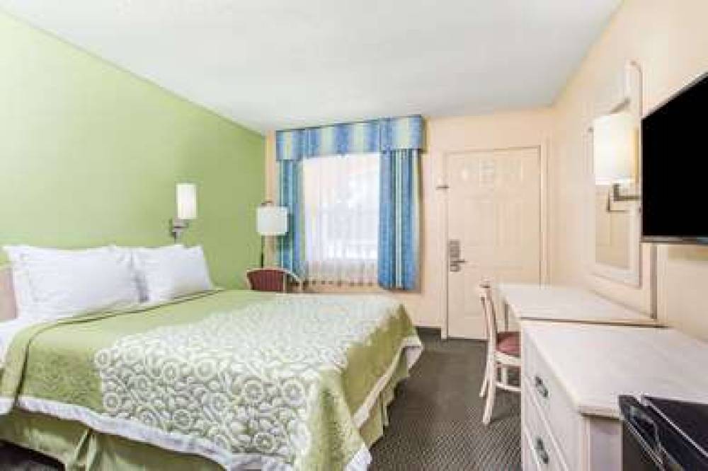 DAYS INN BY WYNDHAM, BRADENTON I-75 10