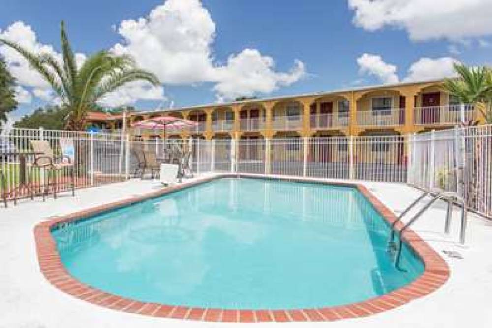 DAYS INN BY WYNDHAM, BRADENTON I-75 3