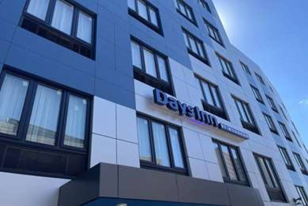 DAYS INN BY WYNDHAM BRONX NEAR BOTA 1