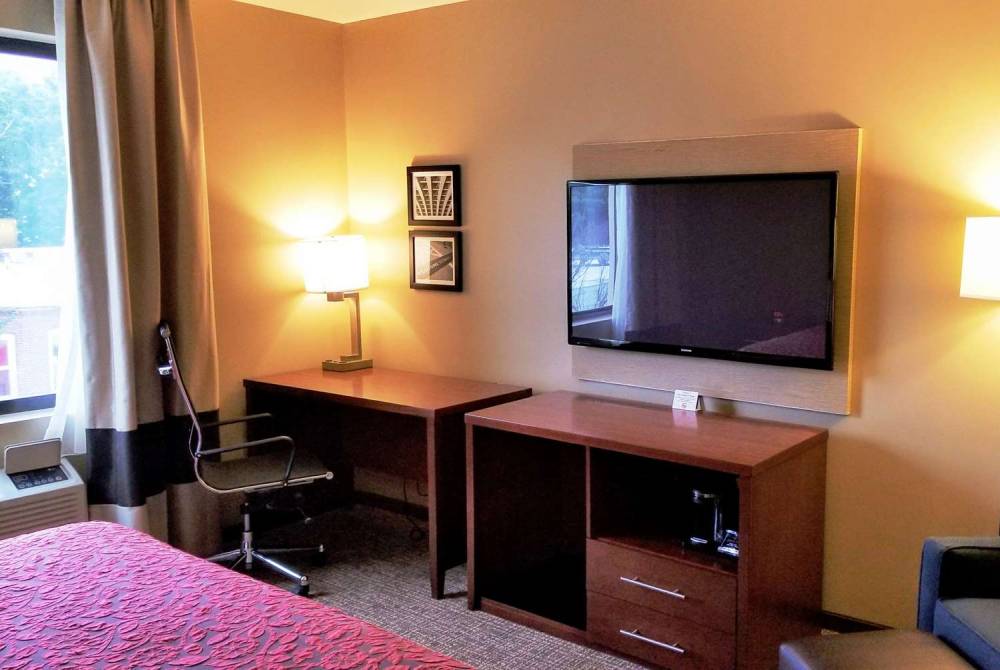 DAYS INN BY WYNDHAM BROOKLYN MARINE 3