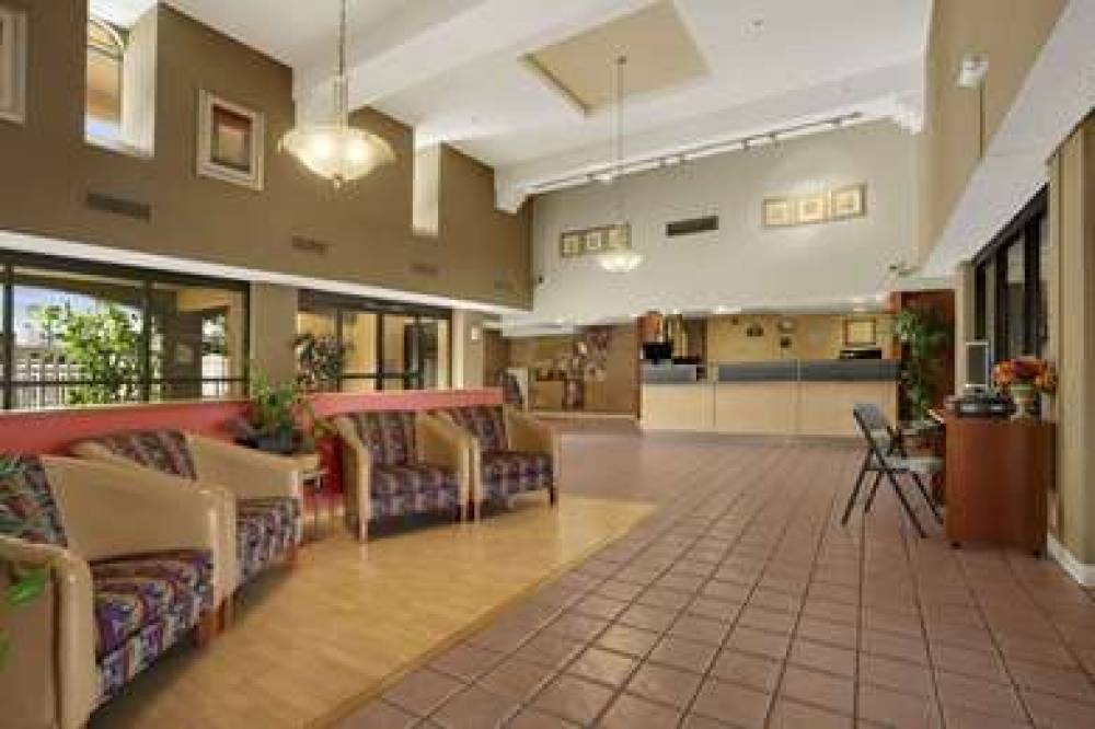 Days Inn By Wyndham Buena Park 2