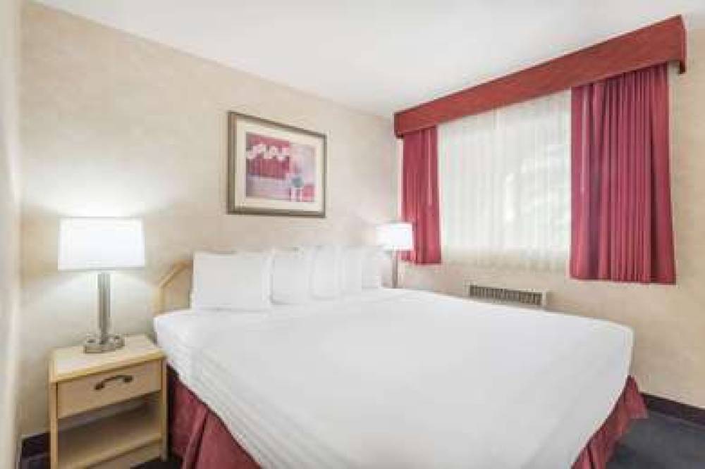 DAYS INN BY WYNDHAM BULLHEAD CITY 9