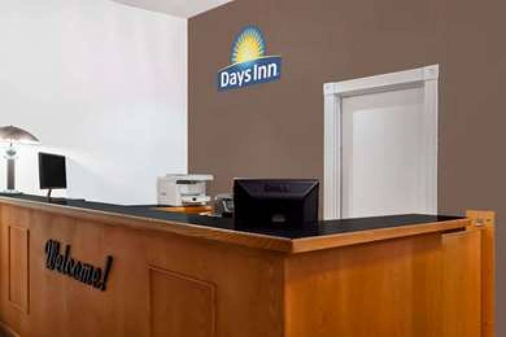DAYS INN BY WYNDHAM, BURNS 9