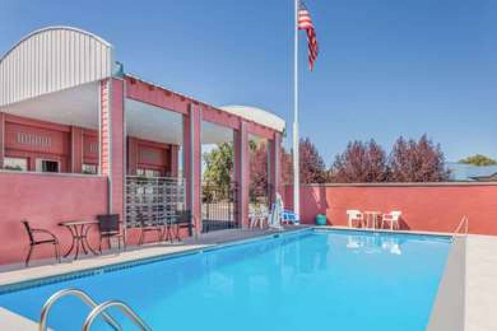 DAYS INN BY WYNDHAM, BURNS 7
