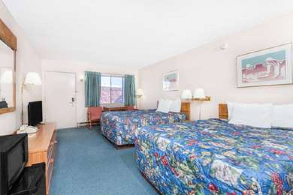 DAYS INN BY WYNDHAM, BURNS 2