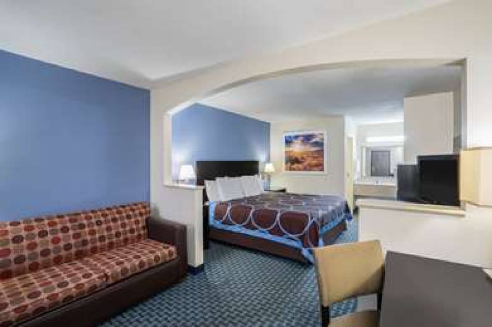 Days Inn By Wyndham Clarksville North 10