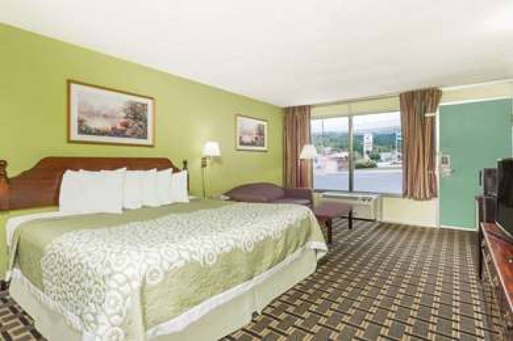 DAYS INN BY WYNDHAM CLAYTON 1