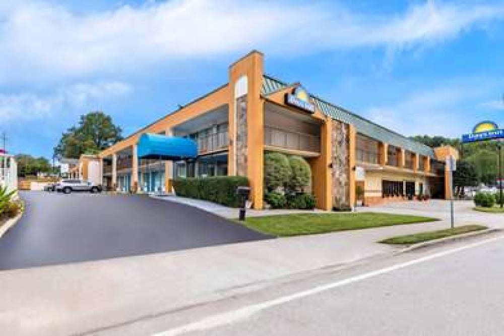 DAYS INN BY WYNDHAM CLAYTON 2