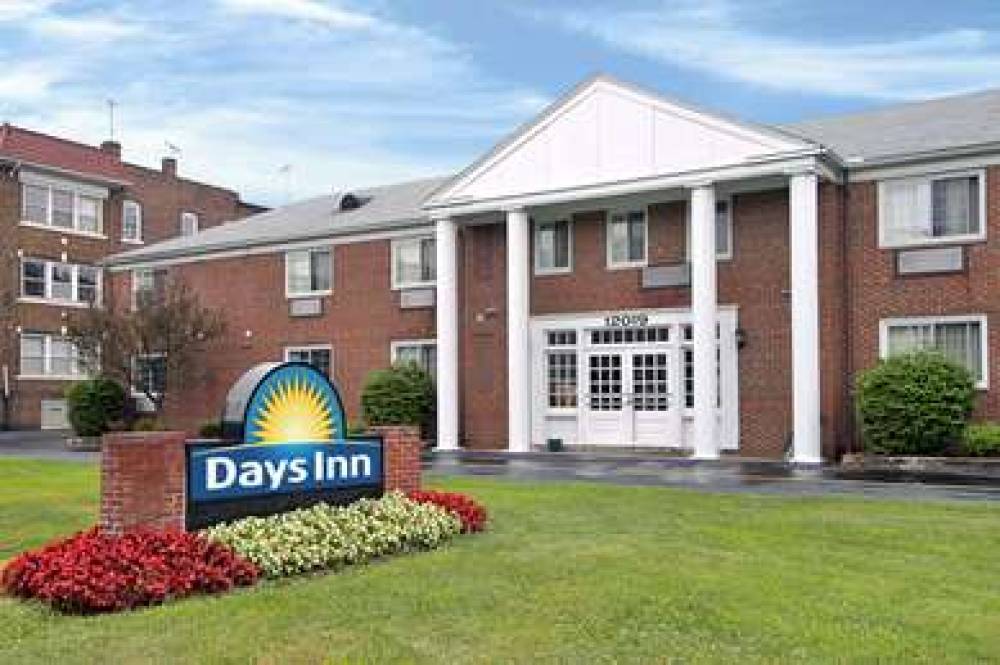 Days Inn By Wyndham Cleveland Lakewood