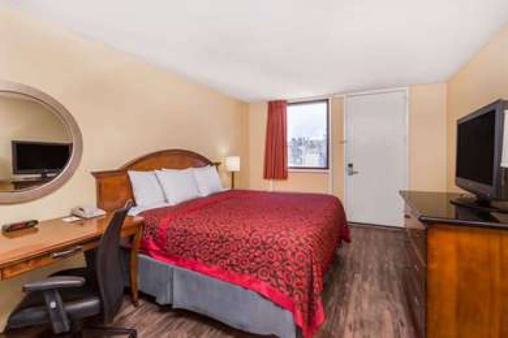 DAYS INN BY WYNDHAM COLLEGE PARK AI 10