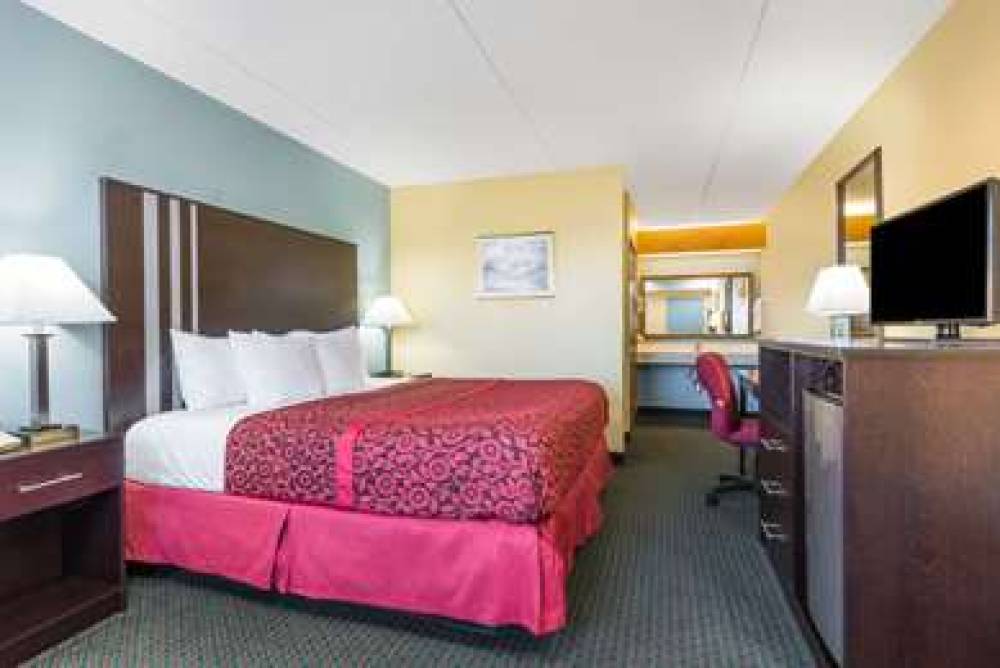 Days Inn By Wyndham Dayton Huber Heights Northeast 3