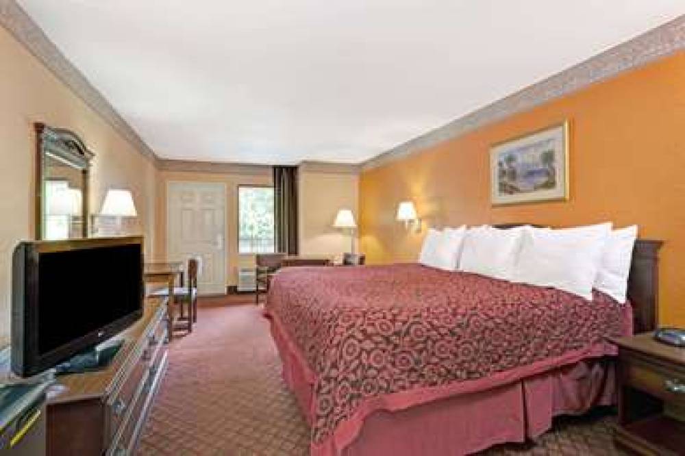 Days Inn By Wyndham Daytona Beach Downtown 7