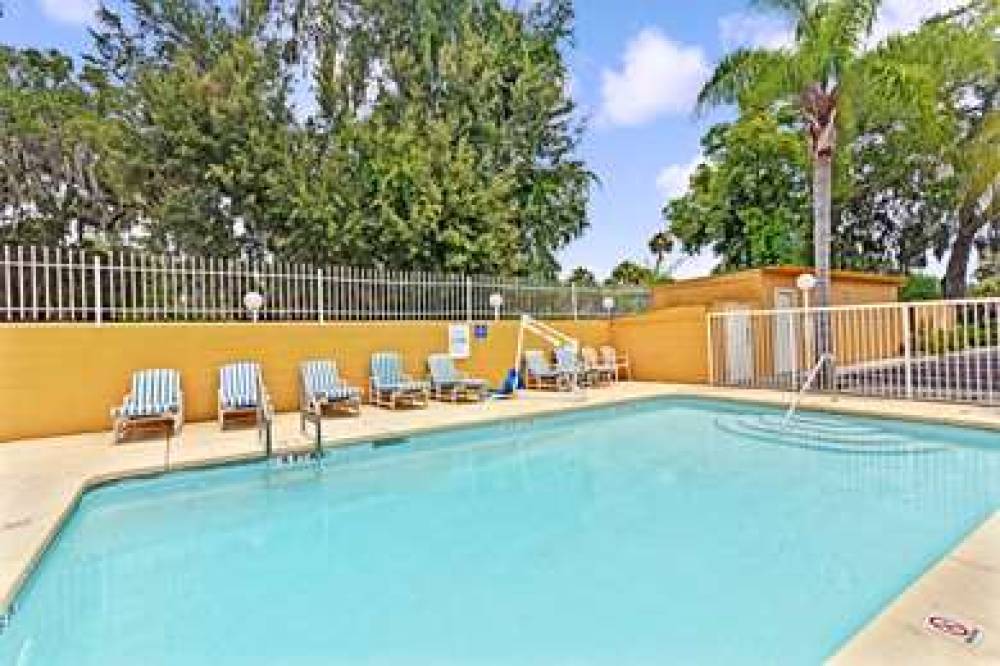 Days Inn By Wyndham Daytona Beach Downtown 4