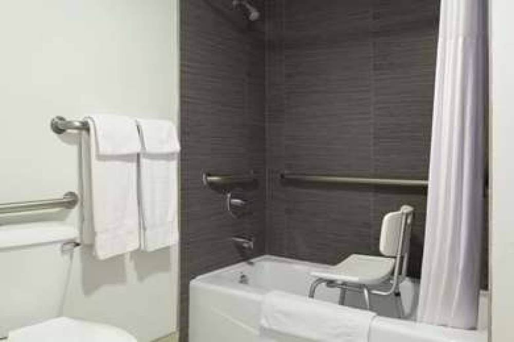 Days Inn By Wyndham Downey 7