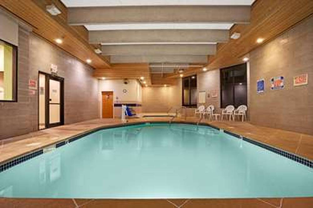 DAYS INN BY WYNDHAM EAGAN MINNESOTA 8