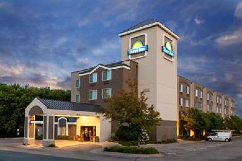 DAYS INN BY WYNDHAM EAGAN MINNESOTA 1