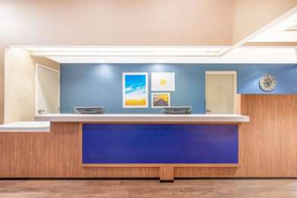 DAYS INN BY WYNDHAM EAGAN MINNESOTA 5