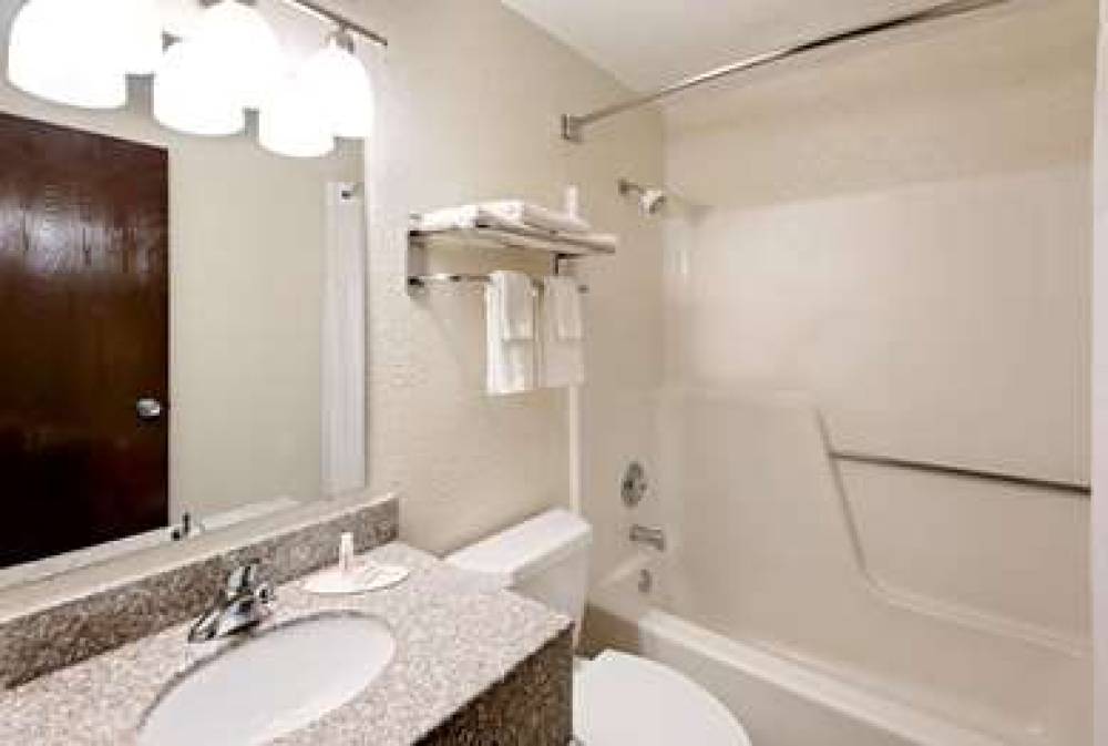Days Inn By Wyndham Fort Dodge 8