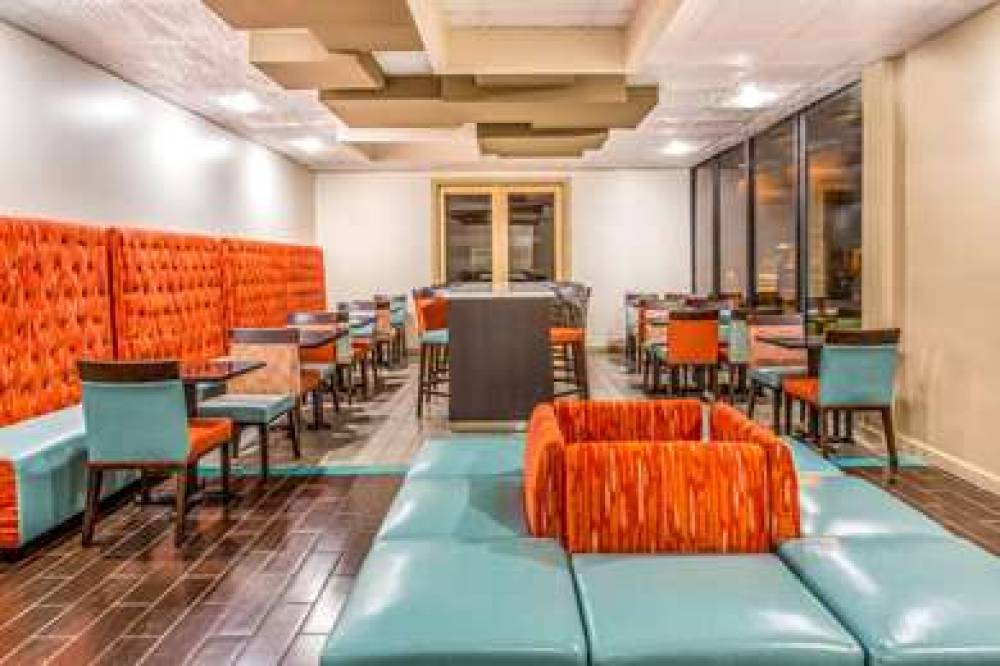 DAYS INN BY WYNDHAM FORT LAUDERDALE 3