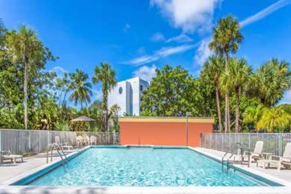 DAYS INN BY WYNDHAM FORT LAUDERDALE 5