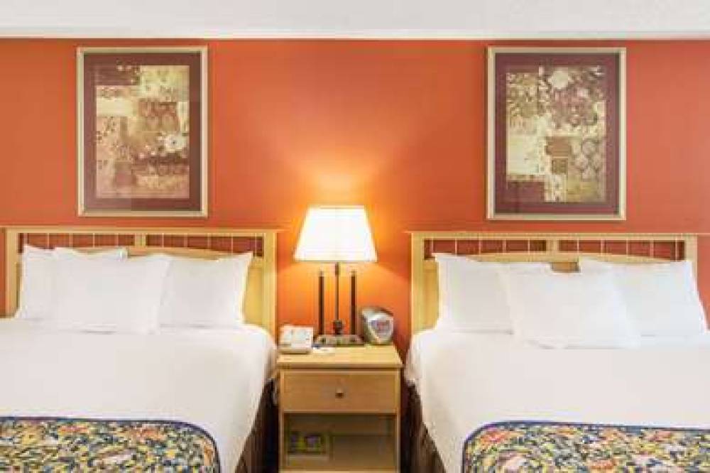 Days Inn By Wyndham Fremont 6