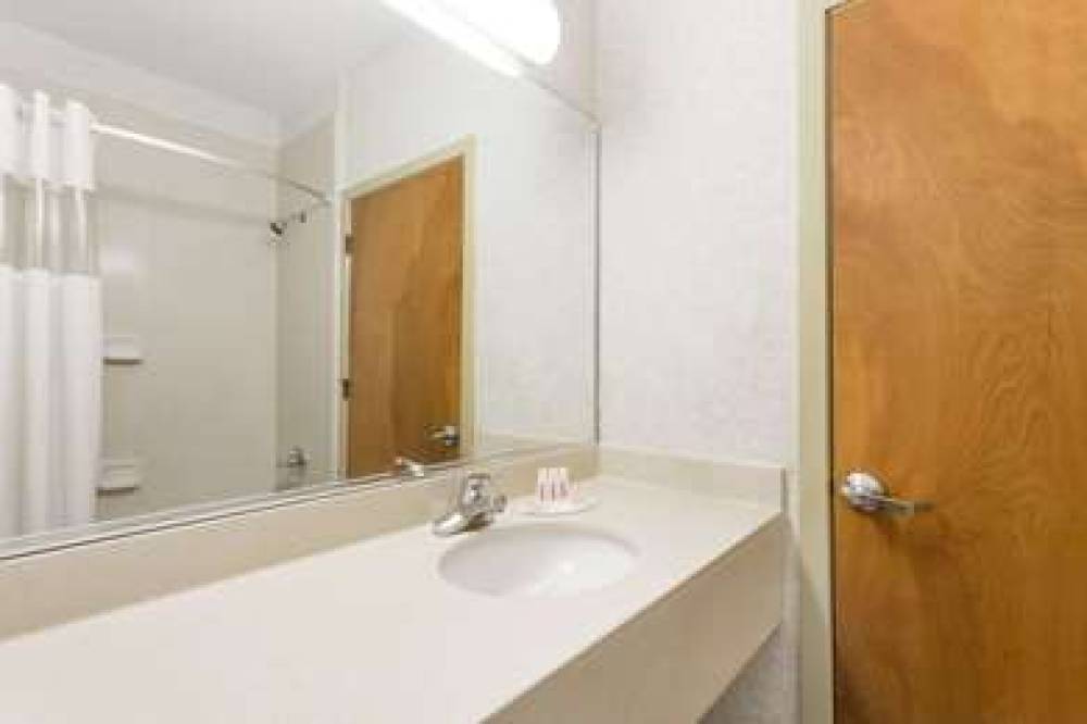 Days Inn By Wyndham Glen Allen/Richmond North 8