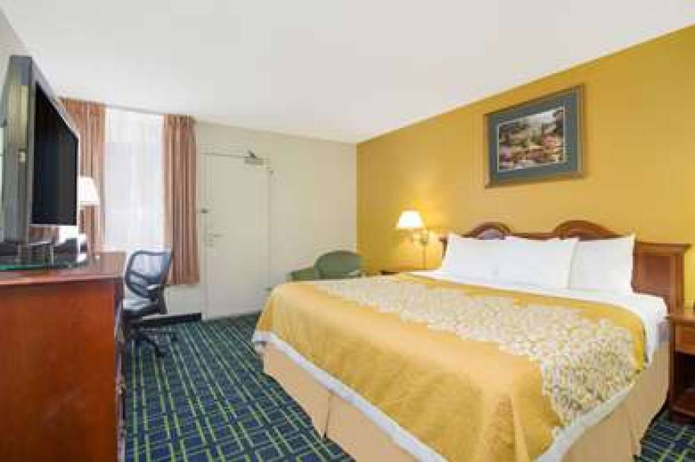 Days Inn By Wyndham Greenville 7